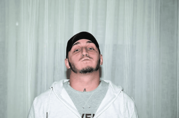 "Smeće jeftino, ja ne bih gubio obraz i voljenu ženu" Vuk Mob žestoko odgovorio na prozivke Ša