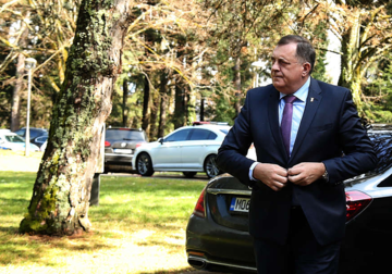 "Nemam ni 50 odsto nekadašnje kondicije, pokušavam i vježbam, ali ne može" Dodik o oporavku nakon što je prebolovao koronu