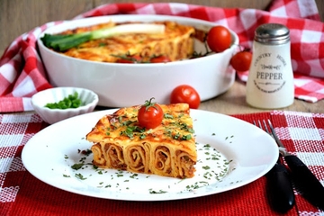 OVAKVE JOŠ NISTE PROBALI! Zapečene palačinke sa mljevenim mesom