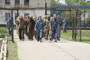 UŽIVO /VIDEO/Slike Azova iz zarobljeništva;Američka karta borbi na istoku Ukrajine, Govor čečenskog komandanta povodom pogibije vojnika!; Zabranjuje se uvoz nafte iz Rusije;Granatiran Slavjansk;