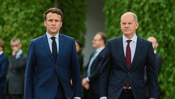  Makron i Šolc zajedno "čiste" region