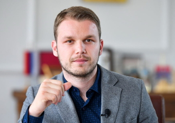 U IZOLACIJI Gradonačelnik na onlajn platformi pratio konferenciju u Izraelu