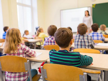 Hoće li učenici u školske klupe - odluka o modelu nastave