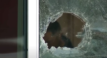 IZBJEGNUTA TRAGEDIJA Zalutali metak završio u dnevnom boravku, veče moglo završiti kobno