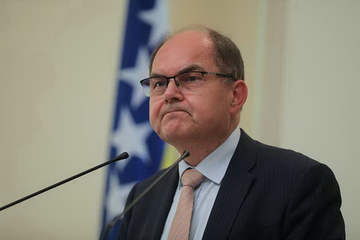 Šmit se obraća javnosti: Da li će pokušati da nametne izmjene Izbornog zakona