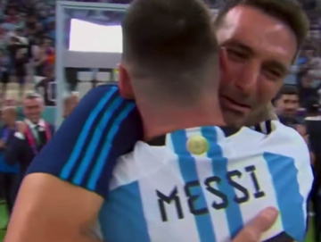 Selektor zagrlio Mesija, pa zaplakao! Napravio rezultat karijere i nije mogao da sakrije suze! (VIDEO)