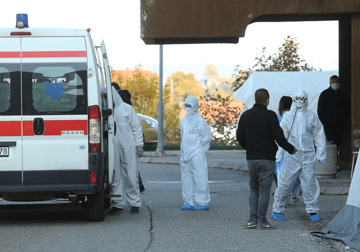 "PREKLINJEMO GRAĐANE DA POŠTUJU MJERE" Radnici UKC RS poručuju da neće moći još dugo da izdrže ovaj tempo