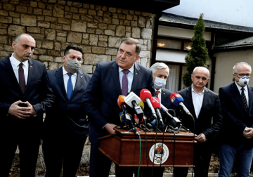 Nešto škripi u VLADAJUĆOJ KOALICIJI: Dodik nezadovoljnima pokazao gdje su vrata