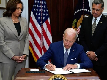 Bajden potpisao uredbu kojom se štiti pravo na abortus