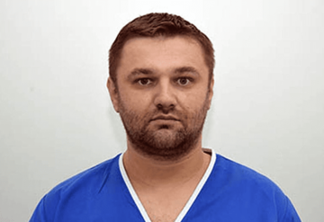 IZGUBIO BITKU SA KORONOM Preminuo doktor UKC RS Marko Pekija (37)