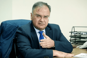 Ivanić žestoko opleo po Dodiku zbog zlatne ikone