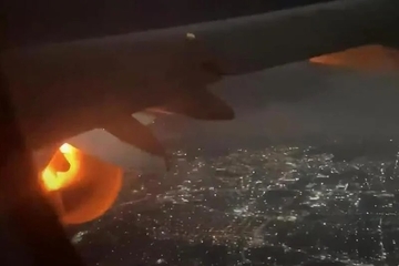 Zapalio se avion tokom leta /VIDEO/