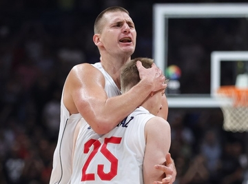 Monstruozna partija Adetokumba, povreda Micića i dramatična pobjeda Srbije!