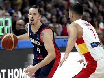 Obećao da neće u Rusiju, pa se predomislio! Bio je lider ekipe na Eurobasketu, sad je na udaru!