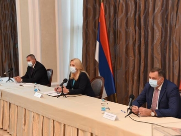 Dodik, Cvijanović i Višković sa direktorima bolnica