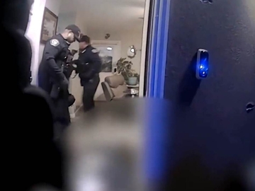 Američka policija objavila da su upali u pogrešnu kuću i ubili nevinog čovjeka (UZNEMIRUJUĆI VIDEO)