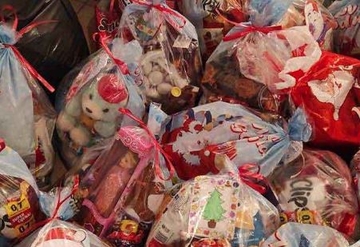 HANINO VELIKO SRCE Studentkinja iz Sarajeva od džeparca kupila 180 paketića za djecu iz Centra "Vladimir Nazor"