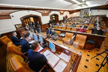 Skupštinska većina: Stanivuković da isplati naknade porodiljama kako je i predviđeno