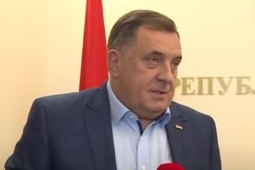 "Dobar pomak što se Šmit neće obraćati u SB UN, ali ne treba likovati"