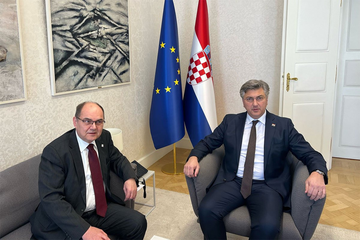 Šmit upoznao Plenkovića o krizi u BiH i najavio naredni korak
