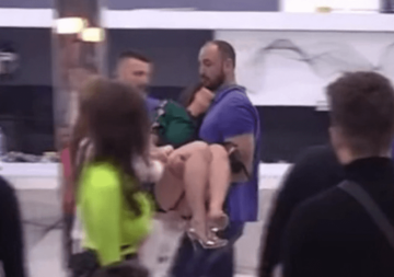 TOKOM EMISIJE Zadrugarka se onesvijestila, hitno je iznijeli