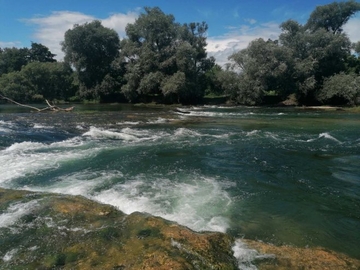 Una - privlačna, neodoljiva i posebna rijeka (VIDEO)