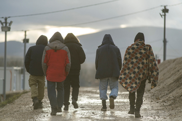 Deportacija Čarter letovi za migrante čekaju donatore
