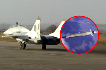 RUSI NAPALI NAJVEĆU UKRAJINSKU VAZDUHOPLOVNU BAZU: Balističke rakete, dronovi i HIPERSONIČNI KINDŽAL udarili na Starokonstantinov