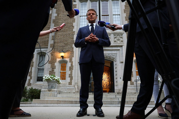 Ako padne Vlada, Makron ima tri opcije