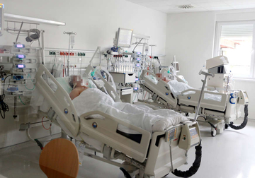 Bez masovnije vakcinacije BIĆE SVE GORE: Umiru od korone, a tek što su zakoračili u svijet odraslih