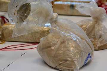 Mladić iz BiH htio prošvercati dva kilograma heroina, uhapšen kod naplatnih kućica