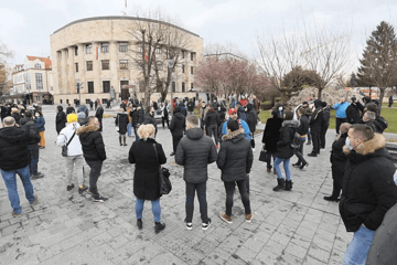 Sastanak predsjednice i premijera RS sa predstavnicima ugostitelja i frizera