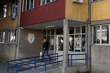ODUZET "GOLF" Vozio bez vozačke dozvole i odbio da se alkotestira