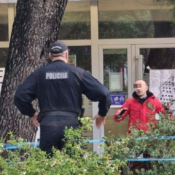  Edin prijeti eksplozivom sa ekserima: "Vratite novac koji ste ukrali"