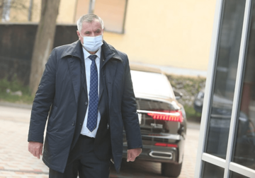 "RUSKA DOVOLJNA ZA IMUNIZACIJU 200.000 GRAĐANA" Višković naglasio da Srpska ima obezbijeđen novac za vakcine