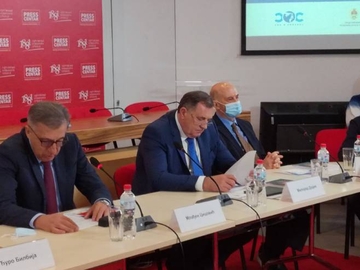 Dodik: Јedina politika za Srpsku je vraćanje na Ustav BiH