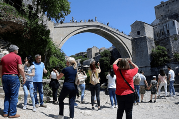 U aprilu ove godine BiH posjetilo 2.195,5% više turista nego prošlog aprila