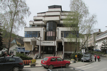 DVOJE SA TEŠKOM KLINIČKOM SLIKOM Svih 11 pacijenata u Zvornku na TERAPIJI KISEONIKOM