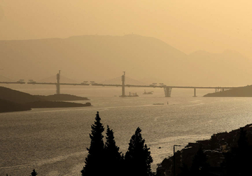 Ljetovanje s pogledom na mamutsku ćupriju: Kako je Pelješki most uticao na turizam u Neumu