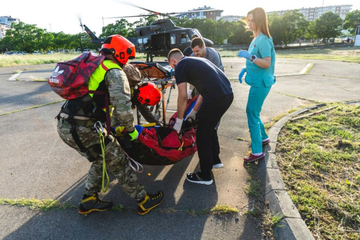 Crnogorski vojnici spasili povrijeđenu planinarku na 2.400 metara visine