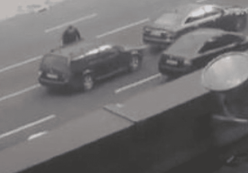 DRAMA U CENTRU SARAJEVA Izašao iz automobila i lupao po vozilu drugog vozača