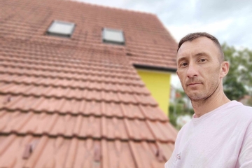  Edis Vehabović se ni sekunde nije dvoumio da li da besplatno popravi krovove uništene u oluji u Sloveniji