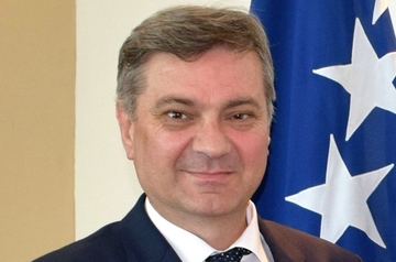 Zbog neslaganja sa Izetbegovićem odlazi iz stranke: Denis Zvizdić napustio SDA