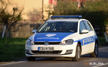 Žena iz Bijeljine udarila u dva vozila, izmjereno joj 3,2 promila