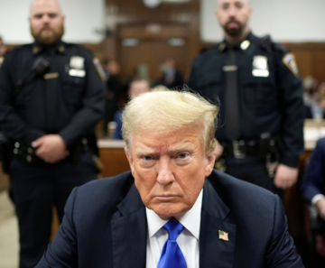 Tramp proglašen krivim zbog podmićivanja porno zvijezde