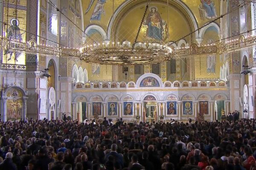 Pravoslavni vjernici slave Vaskrs, patrijarh služi liturgiju
