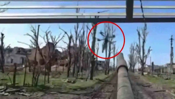 Ni dva pogotka nisu uspjela da probiju čvrst oklop ruskog T-72 tenka (VIDEO)