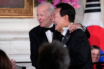 Predsjednik Južne Koreje zapjevao u Bijeloj kući (VIDEO)