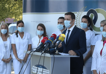 NEĆE BITI TESTIRANI SVI OBOLJELI Od korone ćemo se LIJEČITI KUĆI, u bolnicama sve manje mjesta