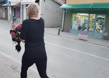 GRAĐANI ZGROŽENI Žena je bizarnom krađom usred dana šokirala javnost